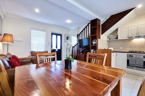 Fremantle Townhouse Unit 6 - Stayed 0