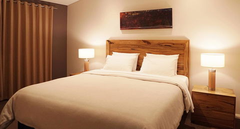 Central Avenue Apartments - Stayed 9