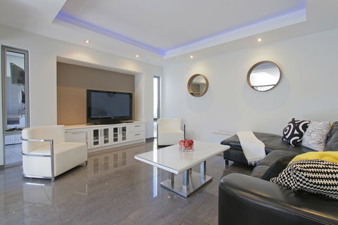 Ambar Villa Between City And Freo - Stayed 2