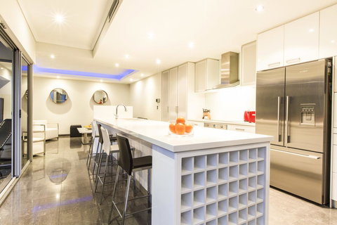 Ambar Villa Between City And Freo - Stayed 12