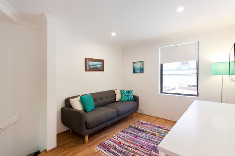 Monument Hill Townhouse - Fremantle - Stayed 9