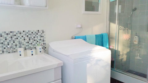 Island View Villas - Stays Accommodation 8