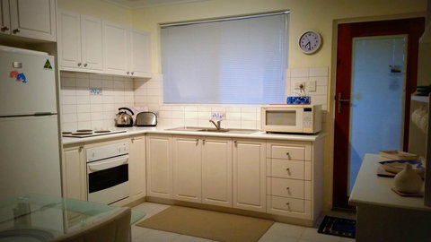 Island View Villas - Stays Accommodation 22