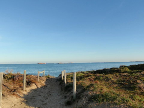 Island View Villas - Stays Accommodation 12