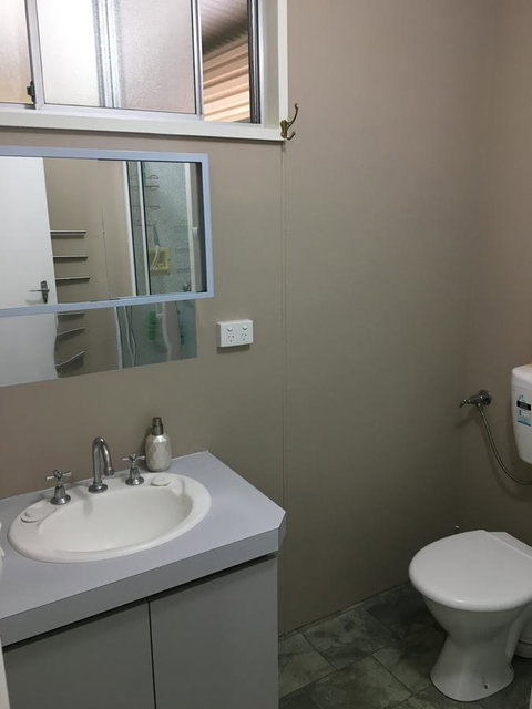 Amazing River House - Stays Accommodation 14