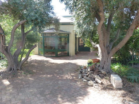 The Russell House - Stayed 22