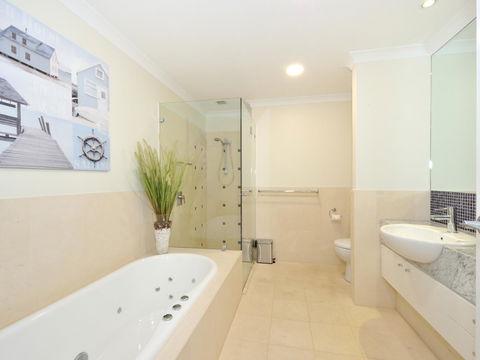 Nautilus By Rockingham Apartments - Stayed 6