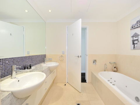 Nautilus By Rockingham Apartments - Stayed 5