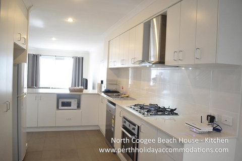 North Coogee Beach House - Stays Accommodation 18