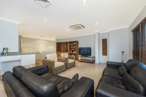 Perth Luxury Accommodation - Stayed 43