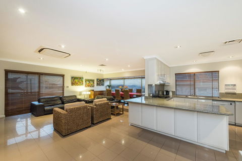 Perth Luxury Accommodation - Stayed 37