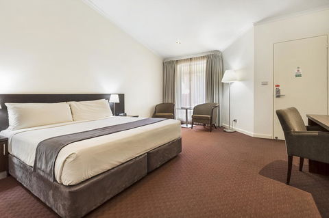 Karratha International Hotel - Stays Accommodation 24