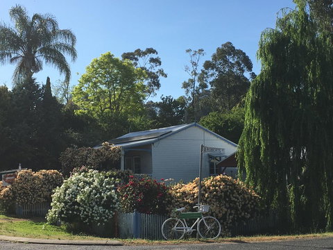 Applegate Lane Chalet - Stayed 1