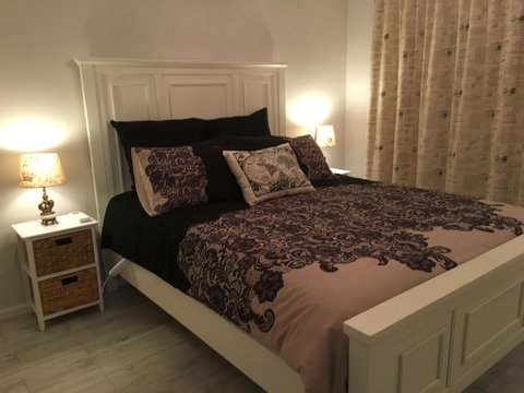 Applegate Lane Chalet - Stayed 8