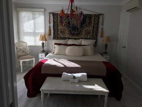 Applegate Lane Chalet - Stayed 7