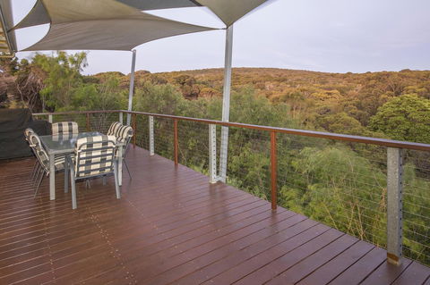 12/26 Yallingup Beach Road - Stayed 16