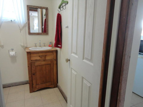 Di's Cabin In Dwellingup - Stayed 21