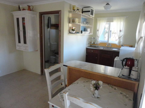 Di's Cabin In Dwellingup - Stayed 19