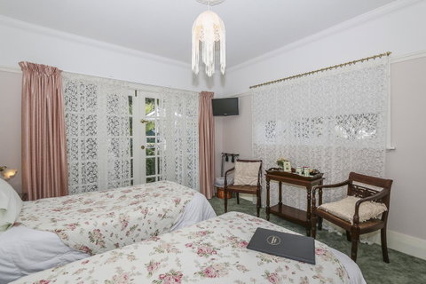 Rosebridge House Bed & Breakfast Adult Retreat - Stays Accommodation 18