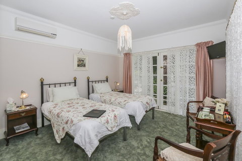 Rosebridge House Bed & Breakfast Adult Retreat - Stays Accommodation 19
