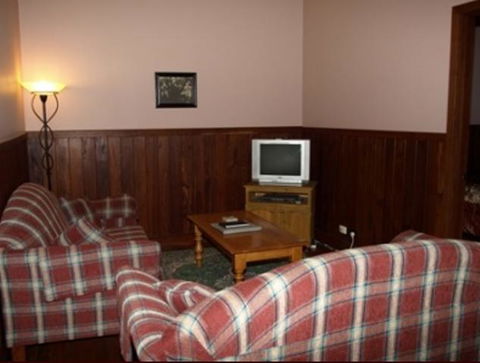 Pemberton Old Picture Theatre Holiday Apartments - Stayed 25