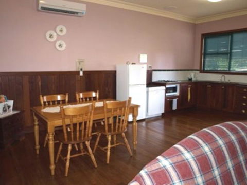 Pemberton Old Picture Theatre Holiday Apartments - Stayed 34