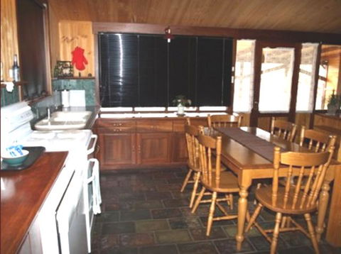 Pemberton Old Picture Theatre Holiday Apartments - Stayed 7