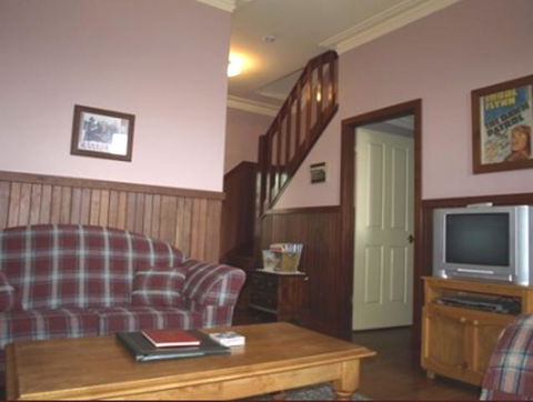 Pemberton Old Picture Theatre Holiday Apartments - Stayed 6