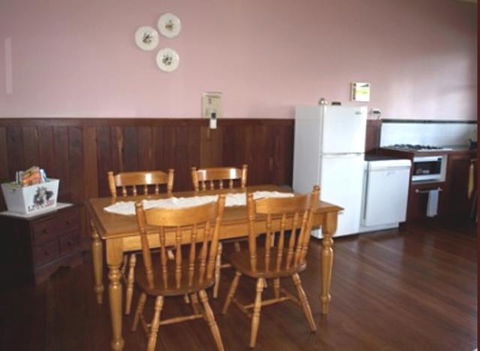 Pemberton Old Picture Theatre Holiday Apartments - Stayed 28