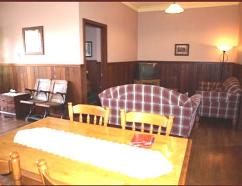 Pemberton Old Picture Theatre Holiday Apartments - Stayed 35