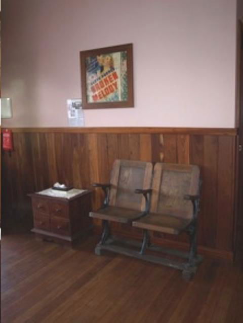 Pemberton Old Picture Theatre Holiday Apartments - Stayed 39