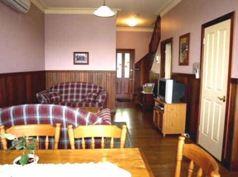 Pemberton Old Picture Theatre Holiday Apartments - Stayed 5