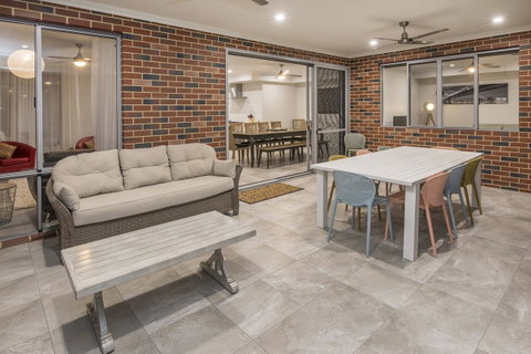 15 Cabot Close - Stayed 22