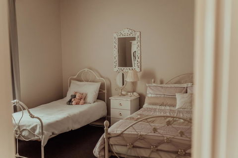 Bluebird Cottage - Stayed 2
