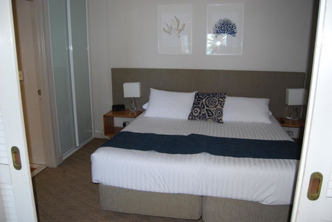 Absolute Beachfront Scarborough - Stayed 5