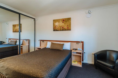 Canning Bridge Auto Lodge - Stayed 26