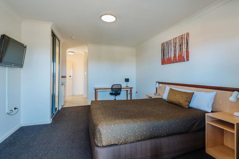Canning Bridge Auto Lodge - Stayed 5