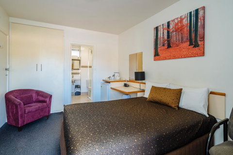 Canning Bridge Auto Lodge - Stayed 21