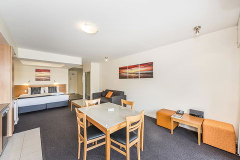 Ascot Quays Apartment 102 - Stayed 21