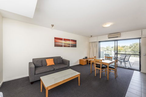 Ascot Quays Apartment 102 - Stayed 14