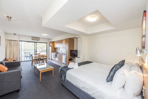 Ascot Quays Apartment 102 - Stayed 19