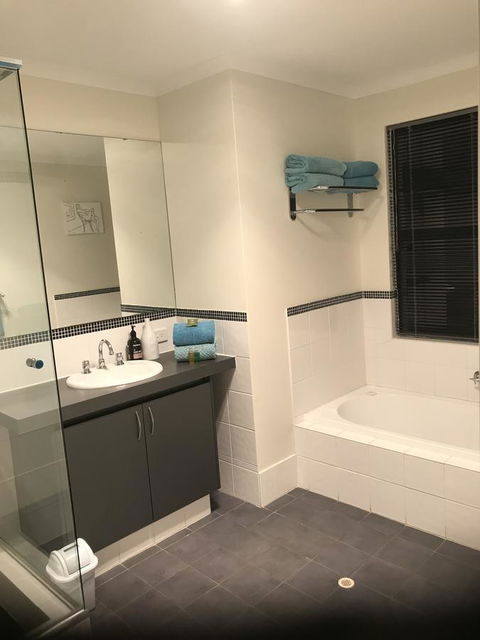 THE SANCTUARY LUXURY HOLIDAY HOME - Stayed 6