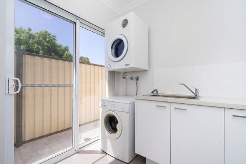 Victoria Park Town House - Stayed 9