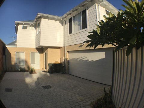 Victoria Park Town House - Stayed 1