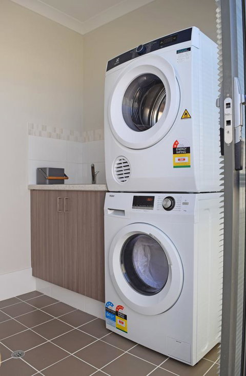 The Kingsleyâ€™s Place â€“ Piara Waters - Stays Accommodation 11