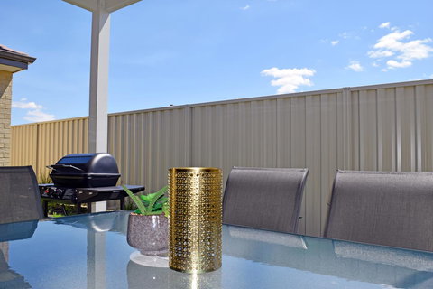 The Kingsleyâ€™s Place â€“ Piara Waters - Stays Accommodation 4