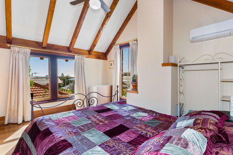 100 On South Callan Apartments - Stays Accommodation 13