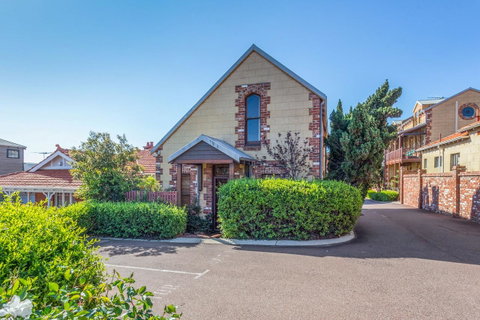 100 On South Callan Apartments - Stays Accommodation 25
