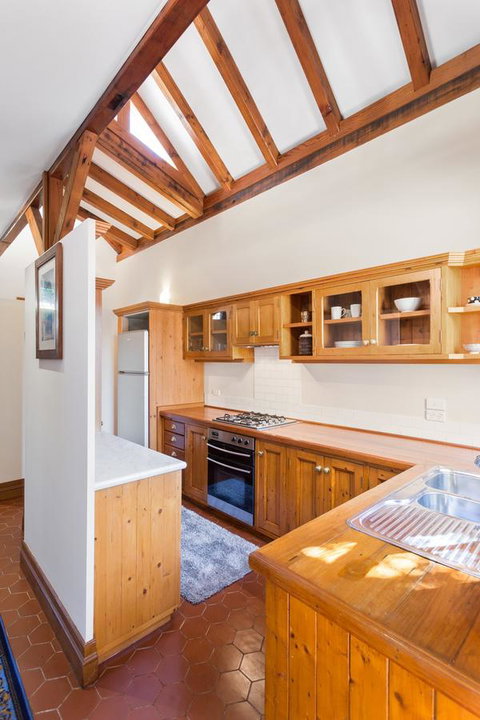 100 On South Callan Apartments - Stays Accommodation 3