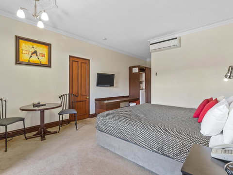 Heritage Country Motel - Stays Accommodation 8